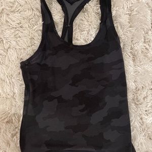Lululemon camo tank size 2